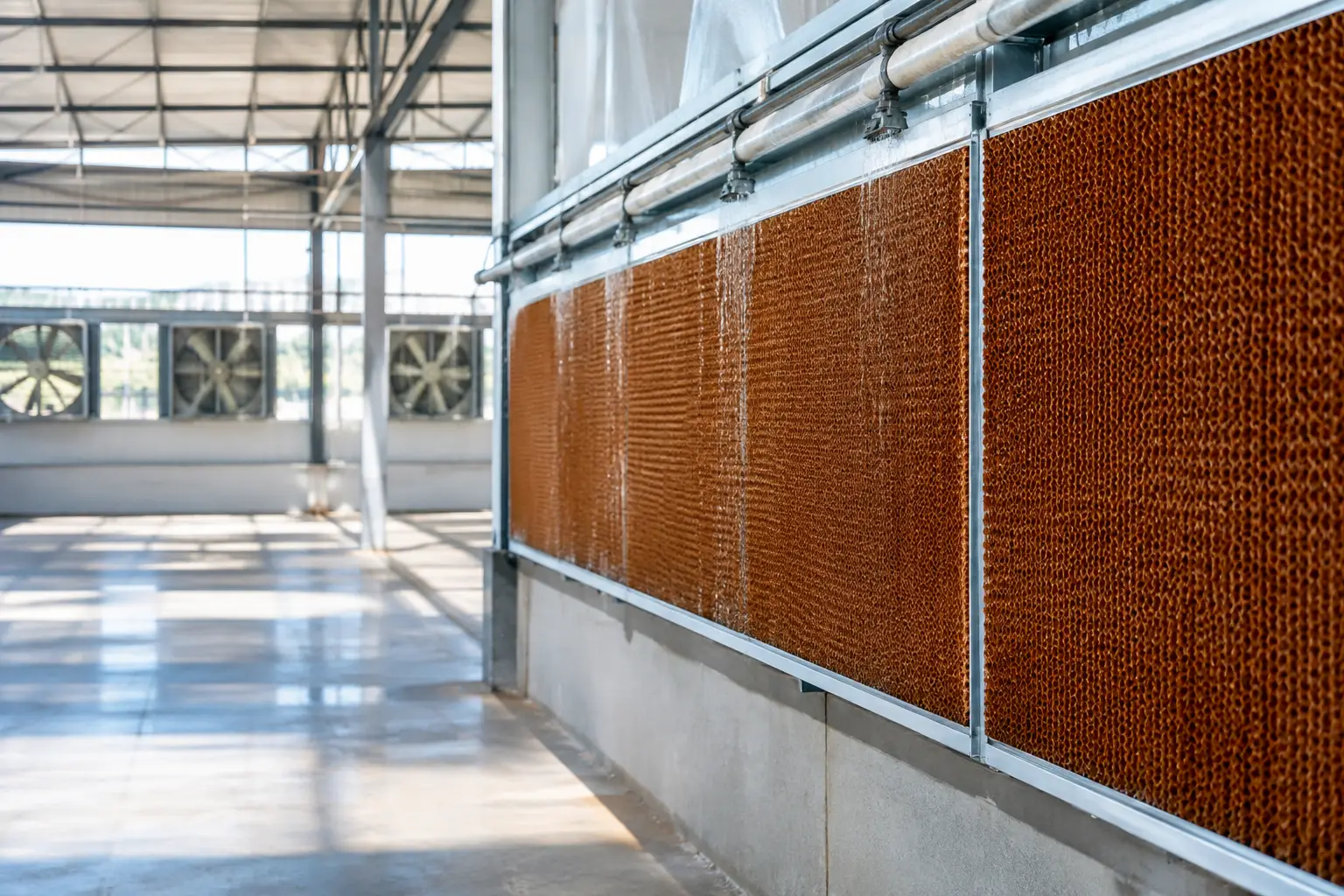 Painel evaporativo para grandes áreas quentes